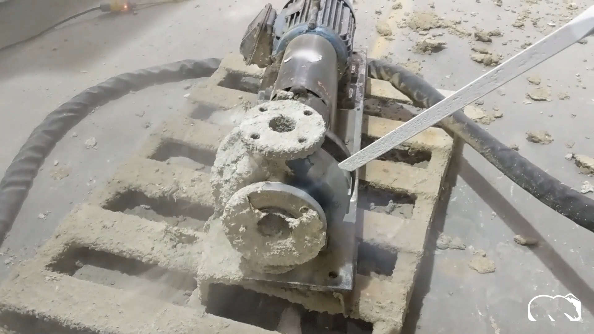 Motor cleaning - Fiber cement building product mfg_November 2025 Social Media_1